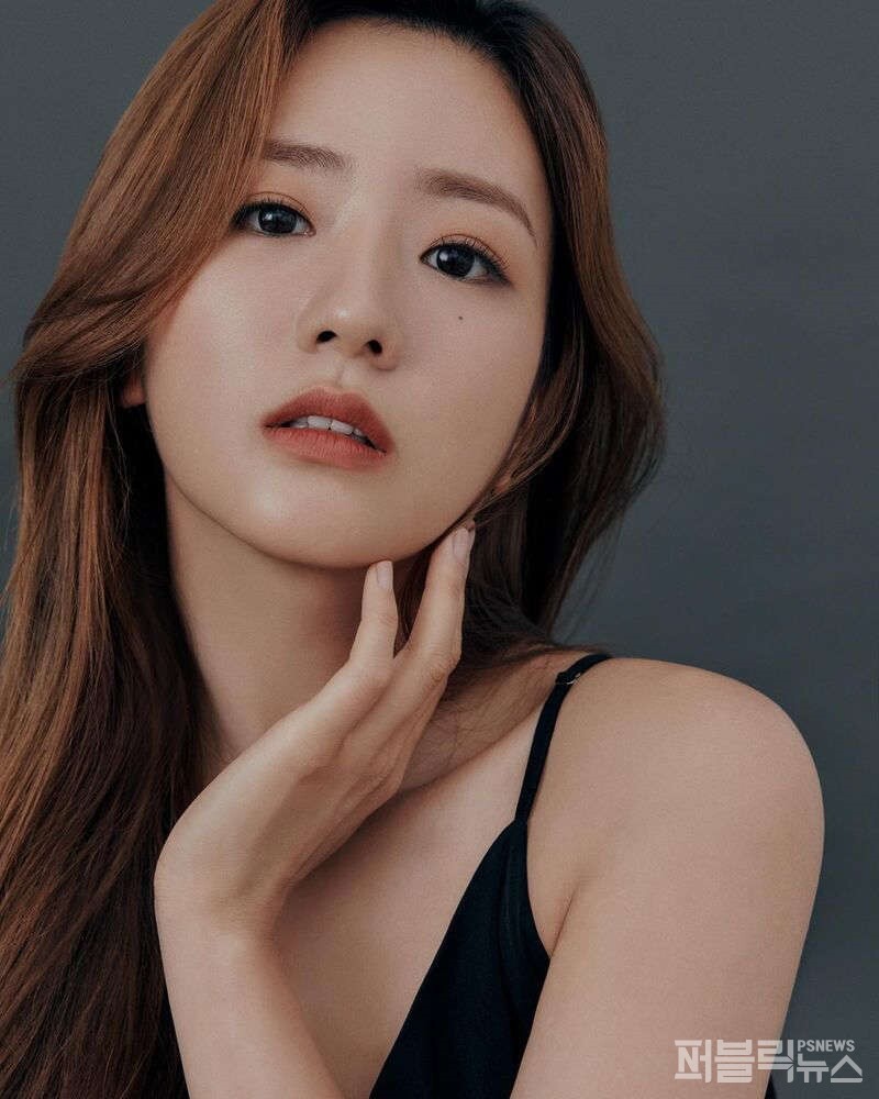 포토]에이핑크 윤보미 '새 프로필' < 연예 < 문화 < 종합 < 갤러리기사 - 퍼블릭뉴스