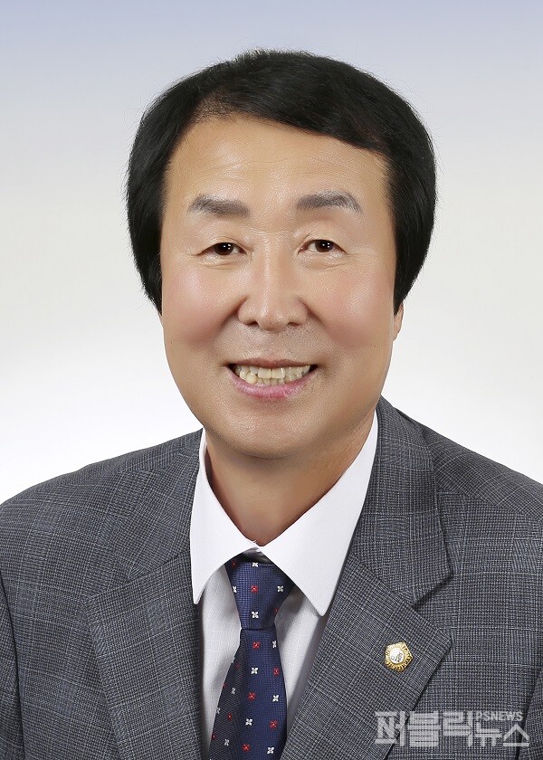 이우청 김천시의회 의장(사진=김천시의회)