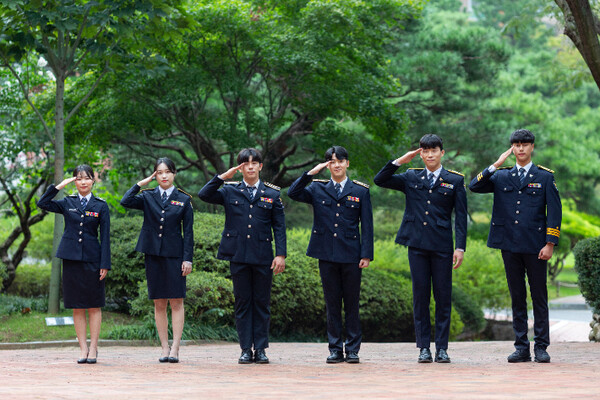 대구 계명문화대 출신 경찰공무원 합격자들 (출처 = 계명문화대)