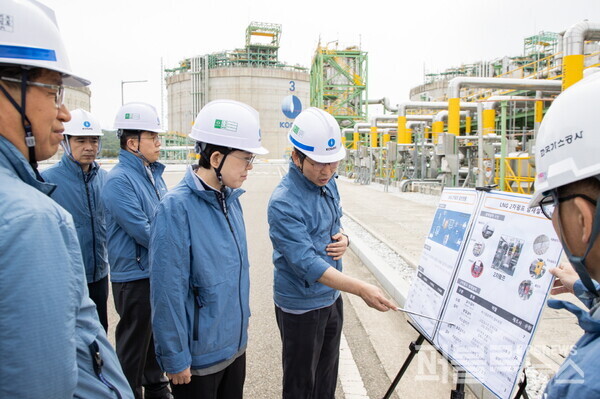 한국가스공사는 2023 대한민국 안전대전환 집중안전점검 기간을 맞아 5월 17일부터 6월 13일까지 국가핵심기반시설인 5개 LNG기지 등에 대한 집중안전점검을 실시한다고 밝혔다. [사진=한국가스공사]