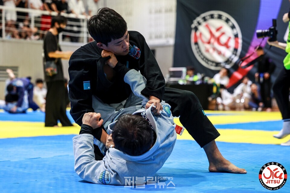 경기에 집중하는 선수들의 눈빛.[사진=박종혁 기자]