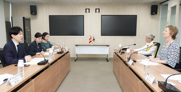 한국 캐나다 고위급 면담