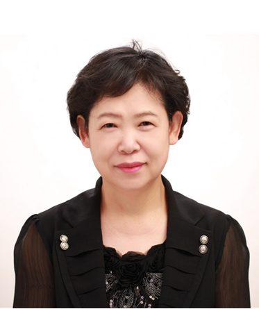 조지훈문학상 공로상을 수상하는 권순애 시인