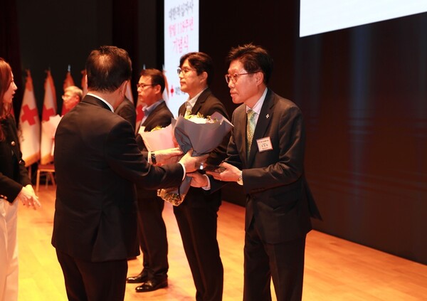 혈액사업유공 부문 수상(정범채 서울교통공사 산업안전처장)