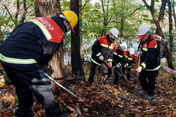 수원시, 가을철 산불방지 교육훈련·산불진화 모의훈련 