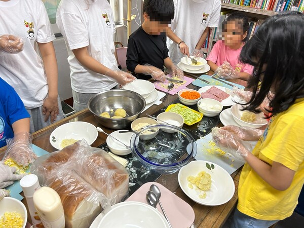 감자샌드위치 만들기 [사진=농도청 제공]