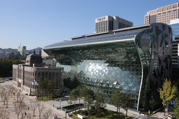 서울시청사 전경  (사진출처 = 서울시청)