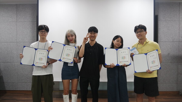 (왼쪽에서 부터)강진혁(윤팡구), 김가린(마가린), 권영민(에투샤), 김은정(지방새), 김봉현(킴스하비) [사진=유회중 기자]