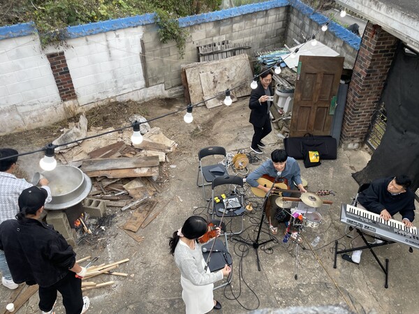 해인컴퍼니의 음악공연.
