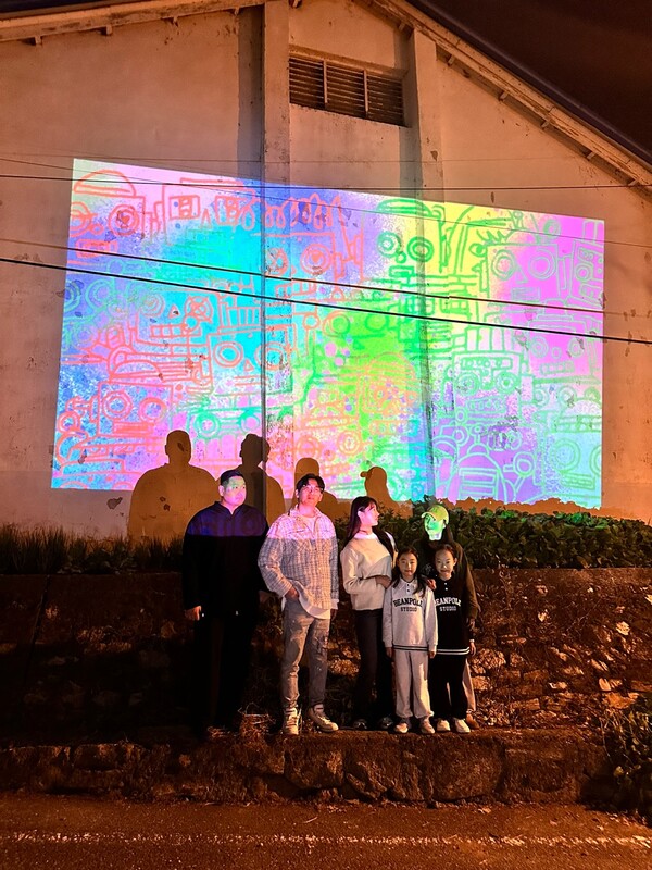 (왼쪽부터) 최샘터, 애니쿤, 김아현, 김잔디, 아이들) 심지윤, 심하윤