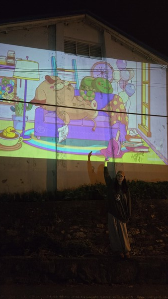 김잔디 작가의 미디어 파사드 작품