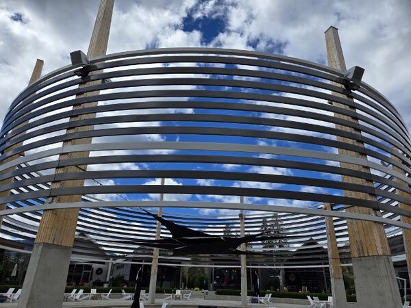 사진 제공 = 헬렌시왁, 디스트릭트 와인 빌리지. Photos by Helen Siwak and courtesy of District Wine Village.