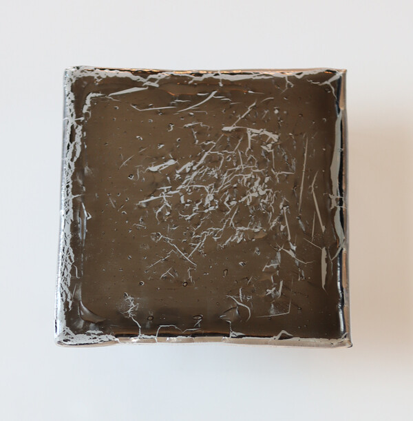 Time After Time150*150mm, 2024 Mixed media on glass (자료제공= 정세난 작가)