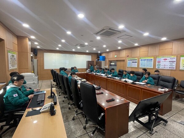 영광군은 29일 무안공항 여객기 추락사고 직후 대응 재난안전대책본부를 운영했다.(사진=영광군)