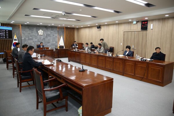 2025년 제1회 의원 간담회 모습. (사진=영광군의회)