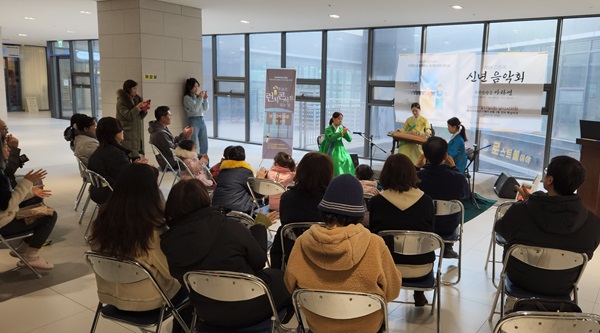 별내역파라곤스퀘어가 주최한 제3회 런치콘서트 현장(사진=허영훈 기자)