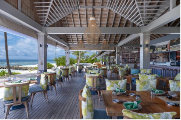 사진 제공 = 럭셔리 라이프 스타일 어워즈 (All photographs provided by Luxury Lifestyle Awards, Helen Siwak).