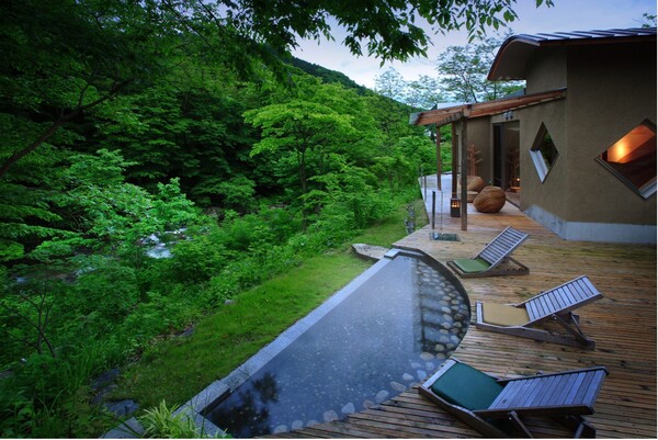 사진 제공 = 럭셔리 라이프 스타일 어워즈 (All photographs provided by Luxury Lifestyle Awards, Helen Siwak).