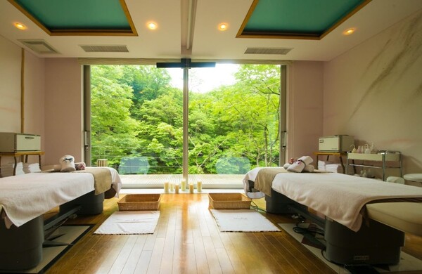 사진 제공 = 럭셔리 라이프 스타일 어워즈 (All photographs provided by Luxury Lifestyle Awards, Helen Siwak).