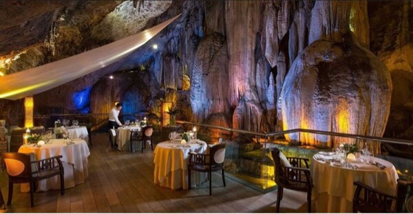 사진 제공 = 럭셔리 라이프 스타일 어워즈 (All photographs provided by Luxury Lifestyle Awards, Helen Siwak).