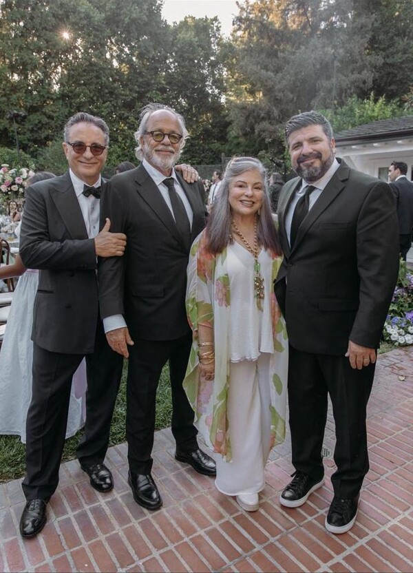 사진 제공 = 테시 가르시아(Tessi Garcia). 왼쪽: 앤디 가르시아 (Andy Garcia), 르네 가르시아 (Rene Garcia), 테시 가르시아(Tessi Garcia), 호세 아귤레스 가르시아 (Jose Arguelles García).