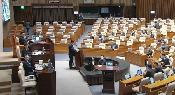 성일종 국민의힘 의원이 2월 12일 국회에서 대정부질문을 하고 있다. (사진=성일종 페이스북)