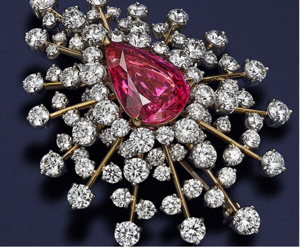 사진 제공 =  Tiffany & Co. (Courtesy of Tiffany & Co., Helen Siwak)