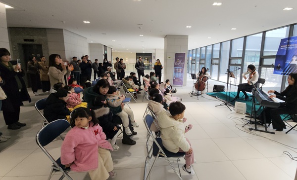 별내역파라곤스퀘어 주최 제4회 런치콘서트 현장(사진=허영훈 기자)