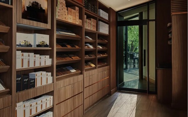 사진 제공 =  다비도프 제네바 (All photography courtesy of Davidoff of Geneva, Helen Siwak).