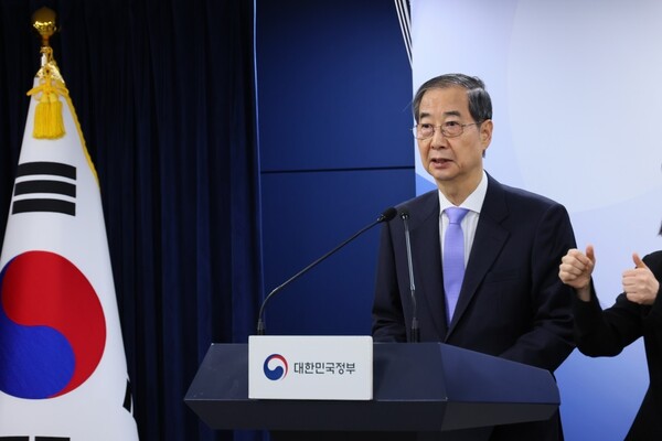 한덕수 대통령 권한대행 국무총리가 3월 24일 정부서울청사에서 대국민 담화를 발표하고 있다. [사진=국무조정실]