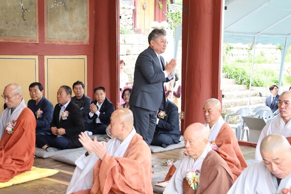 5월 5일 부처님오신 날 봉축 법요식에 참석한 내빈들. [사진=차윤기 기자]
