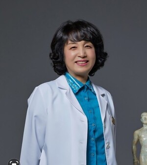 죽음 문턱에서 한의학자로! 유튜버 허준할매건강TV 최정원 한의학 박사를 만나다