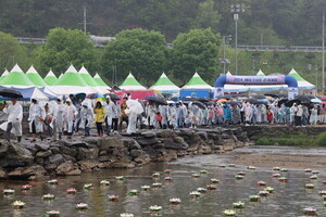 [뉴스레이더]  “천년의 숨결 농다리,  초평호 미르 309 출렁다리 함께 걸어요”